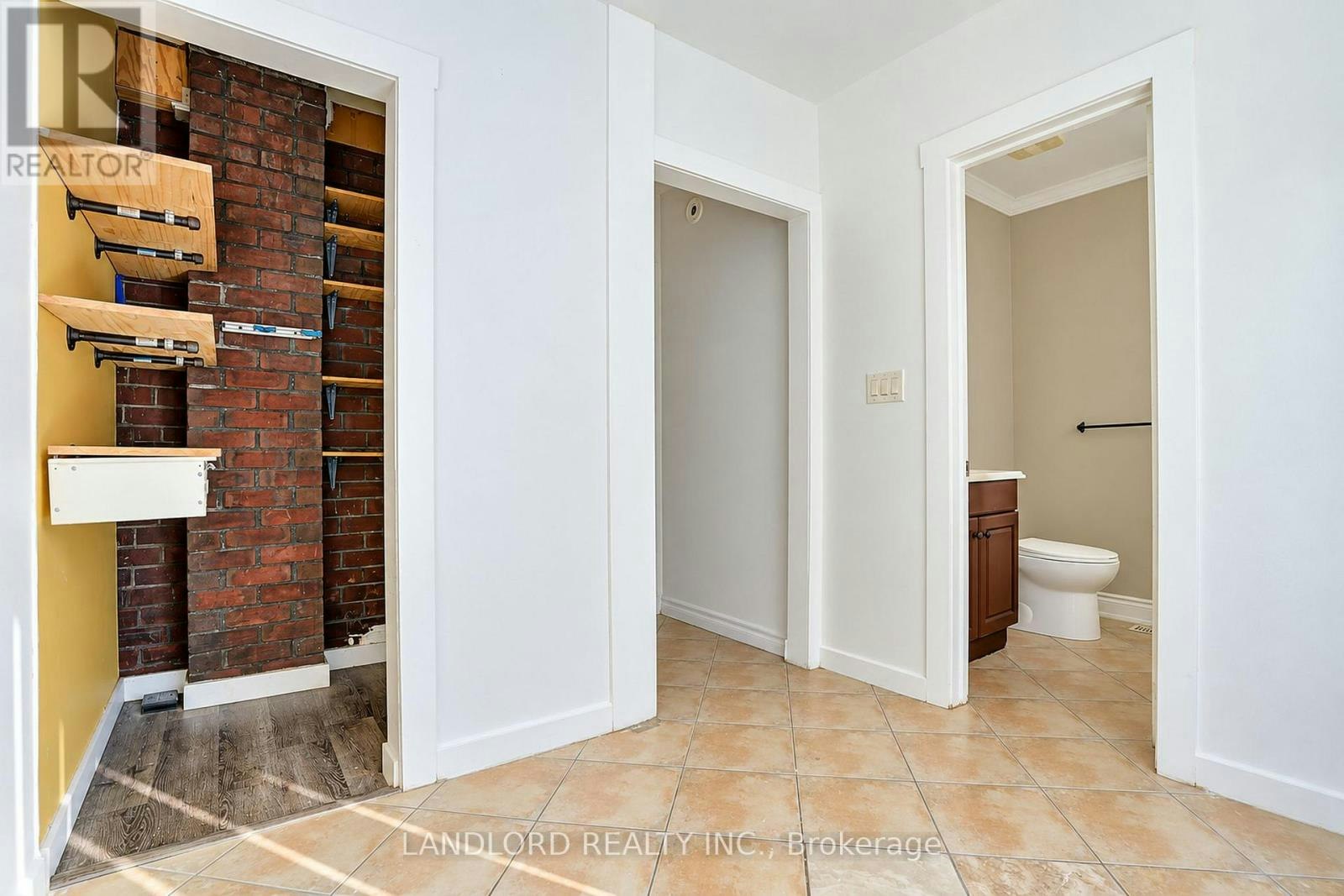 MAIN FL-45 Craydon Avenue, Toronto, ON, M6M 2C8 - 32