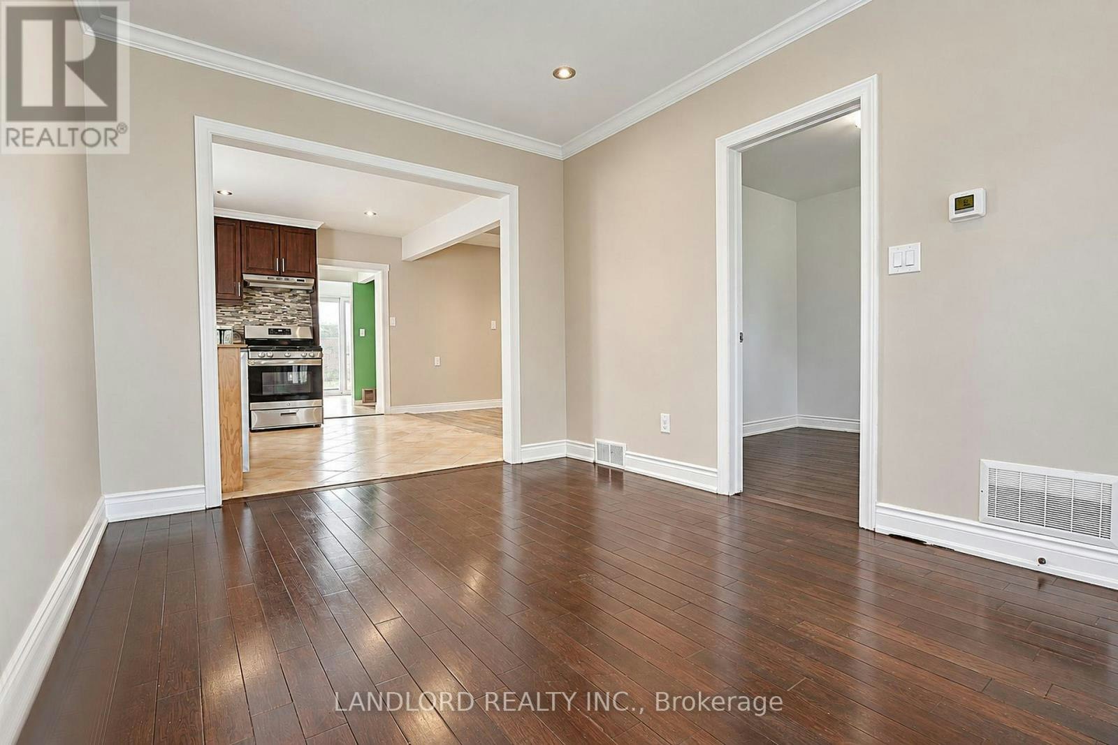 MAIN FL-45 Craydon Avenue, Toronto, ON, M6M 2C8 - 14
