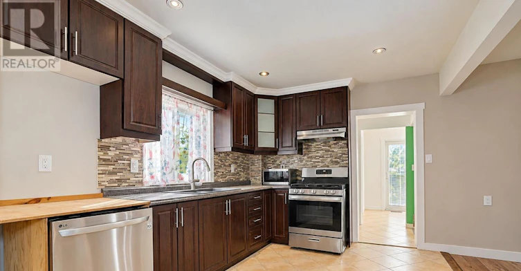 MAIN FL-45 Craydon Avenue, Toronto, ON, M6M 2C8 - 19