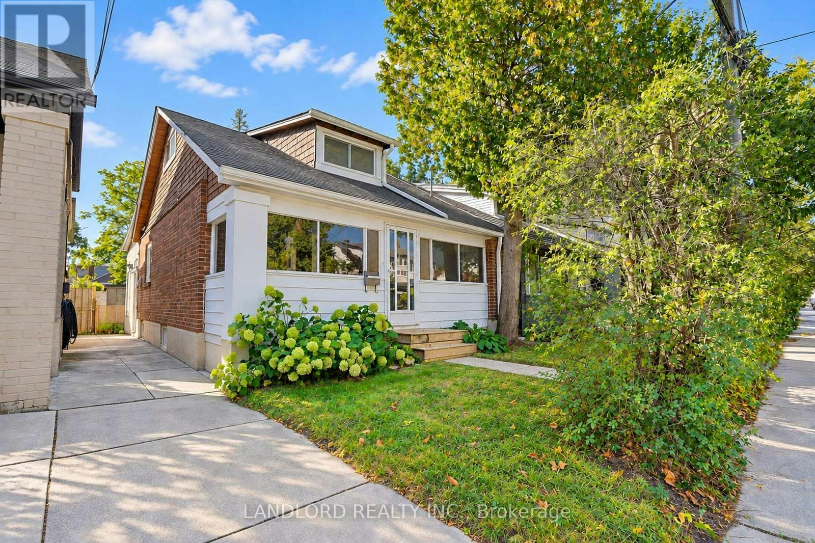 MAIN FL-45 Craydon Avenue, Toronto, ON, M6M 2C8 - 2