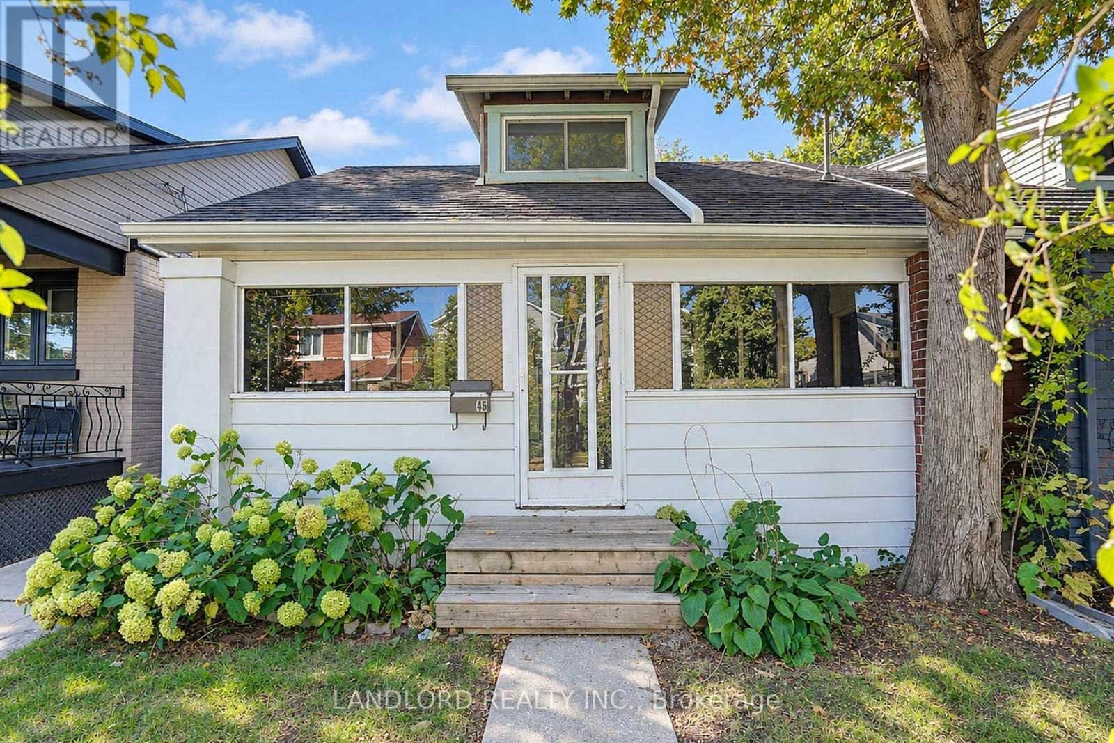 MAIN FL-45 Craydon Avenue, Toronto, ON, M6M 2C8