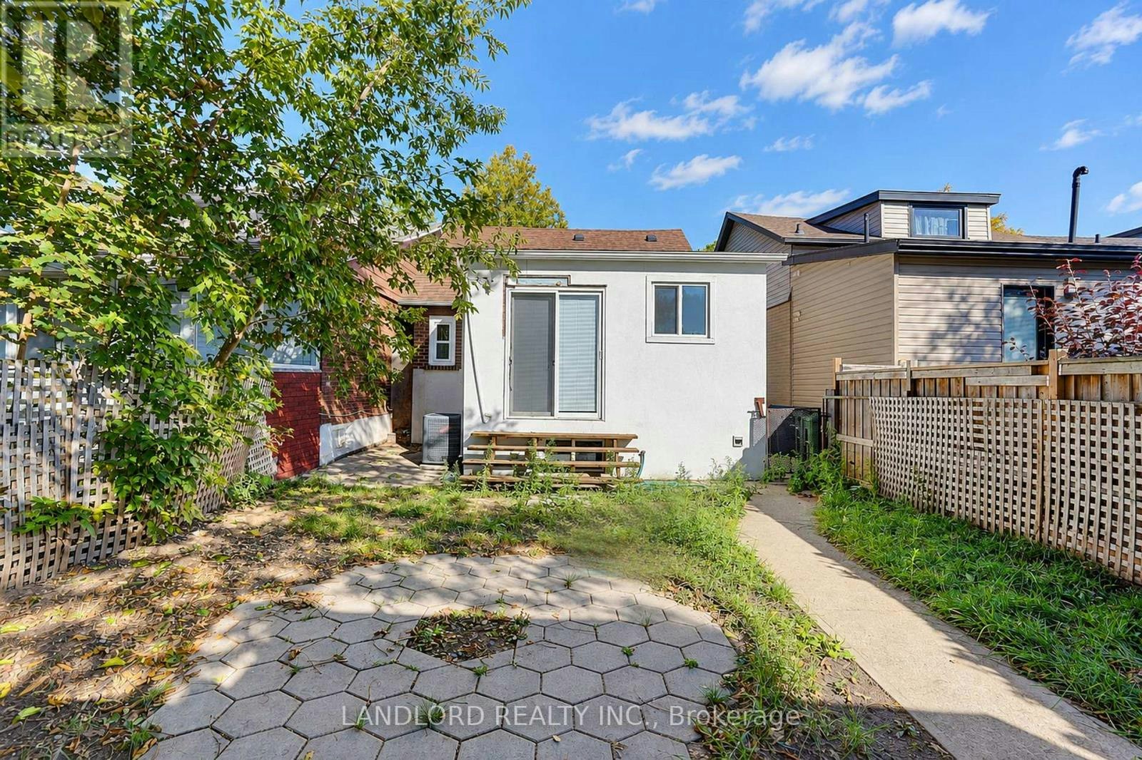 MAIN FL-45 Craydon Avenue, Toronto, ON, M6M 2C8 - 6