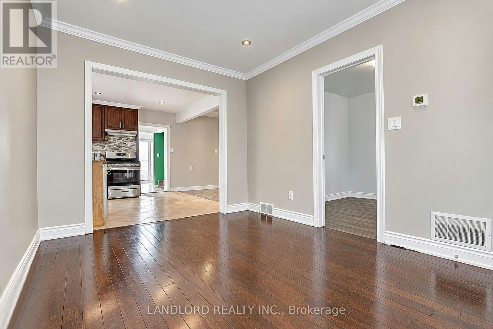 MAIN FL-45 Craydon Avenue, Toronto, ON, M6M 2C8 - 11