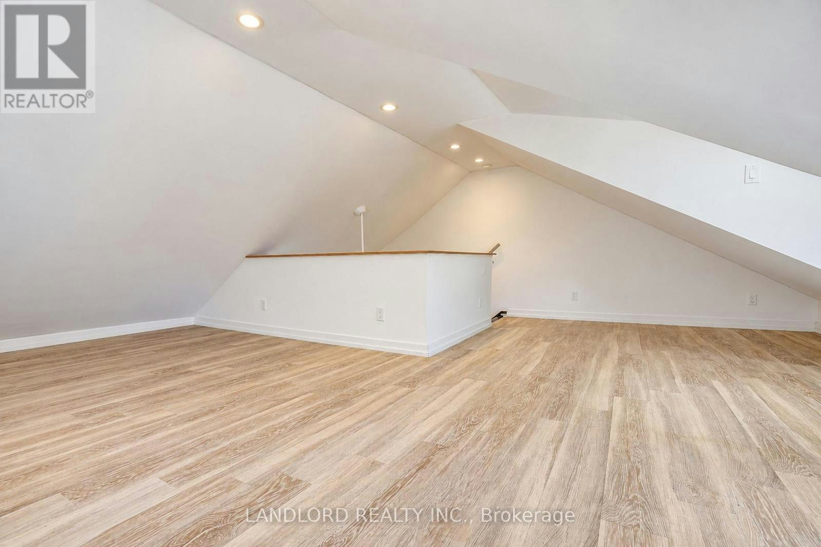 MAIN FL-45 Craydon Avenue, Toronto, ON, M6M 2C8 - 40