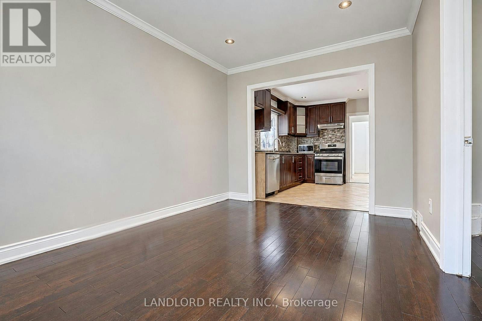 MAIN FL-45 Craydon Avenue, Toronto, ON, M6M 2C8 - 10