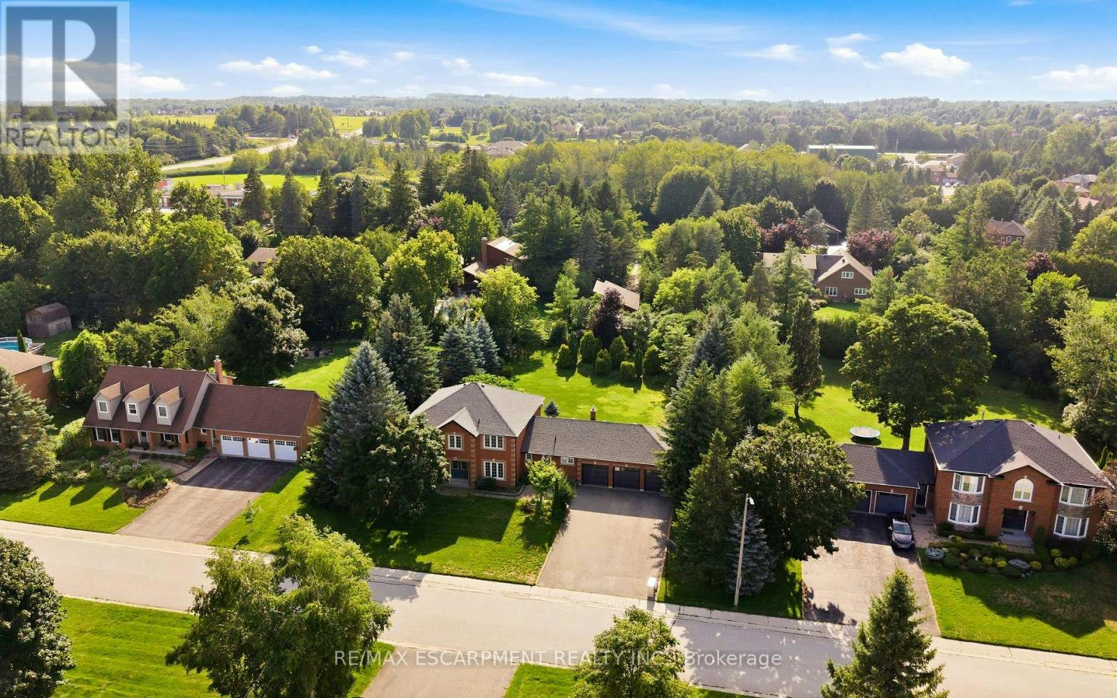 6 Willow Crescent, Mono, ON, L9W 6L4