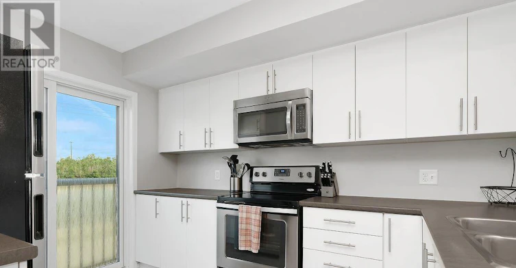 243 Eric Czapnik Way, Ottawa, ON, K1E 0B4 - 12