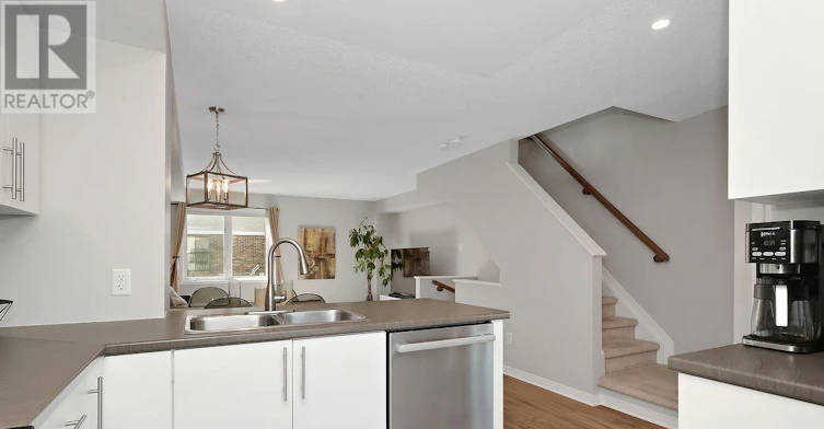 243 Eric Czapnik Way, Ottawa, ON, K1E 0B4 - 13