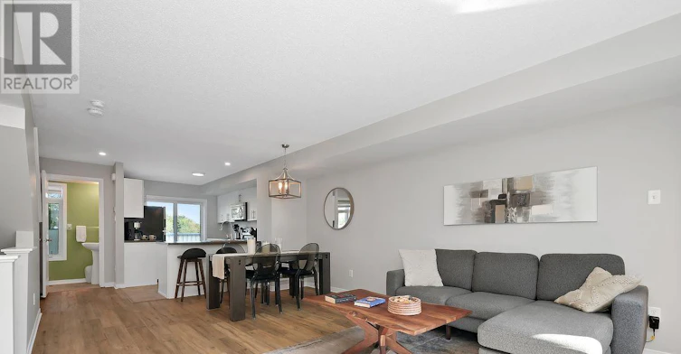 243 Eric Czapnik Way, Ottawa, ON, K1E 0B4 - 6