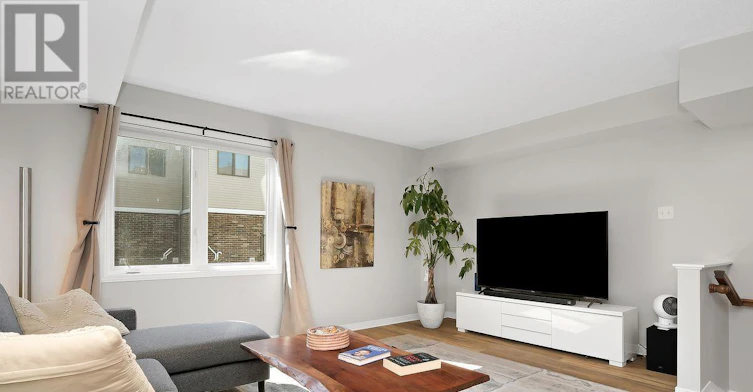 243 Eric Czapnik Way, Ottawa, ON, K1E 0B4 - 5