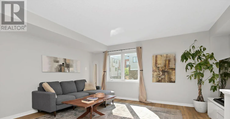 243 Eric Czapnik Way, Ottawa, ON, K1E 0B4 - 4