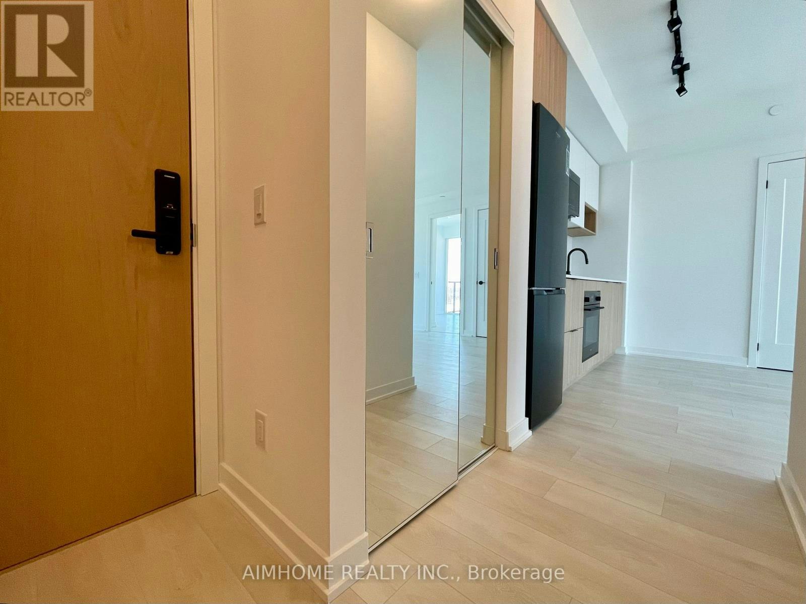 1712-5 Defries Street, Toronto, ON, M5A 0W7 - 3