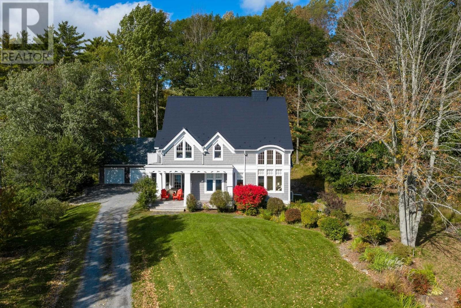 1712 Oakland Road, Oakland, NS, B0J 2E0