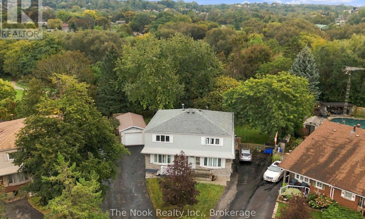 456 Harcourt Drive