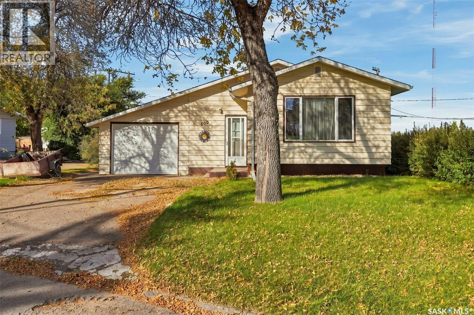 100 1st Avenue SW, Ituna, SK, S0A 1N0