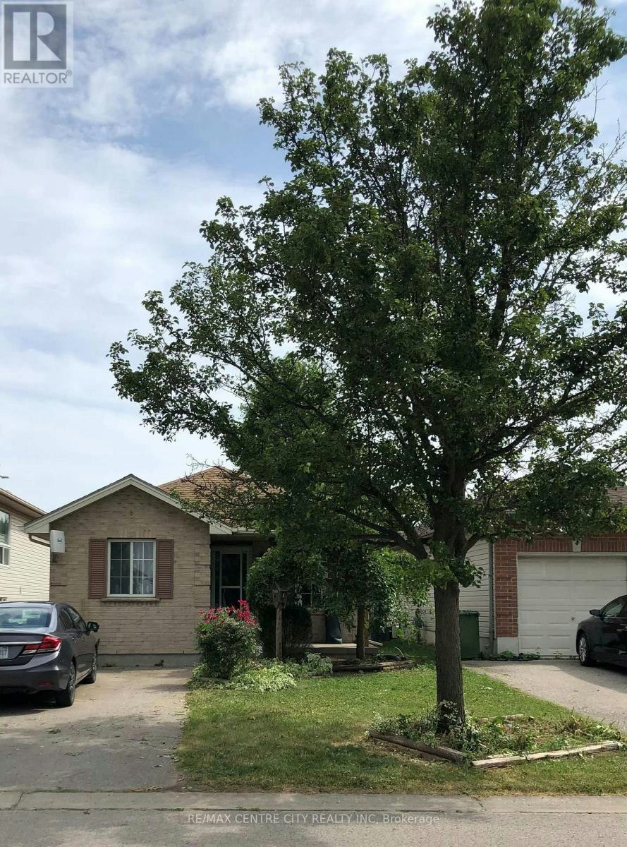 21 Juno Drive, St. Thomas, ON, N5R 6C3