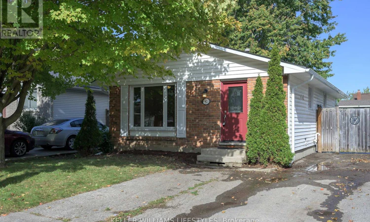 42 Stroud Crescent