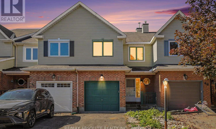 42 Roblyn Way