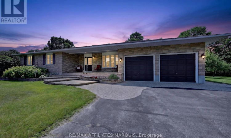 4 Davis Lane