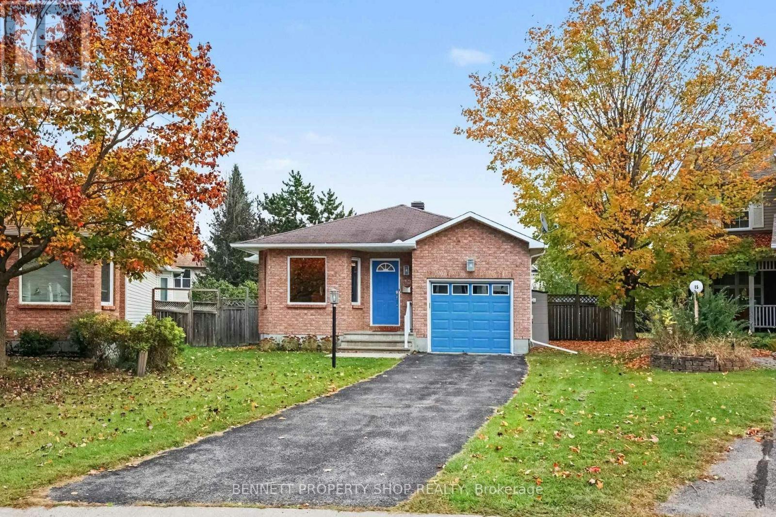 13 Candow Crescent, Ottawa, ON, K2S 1K6