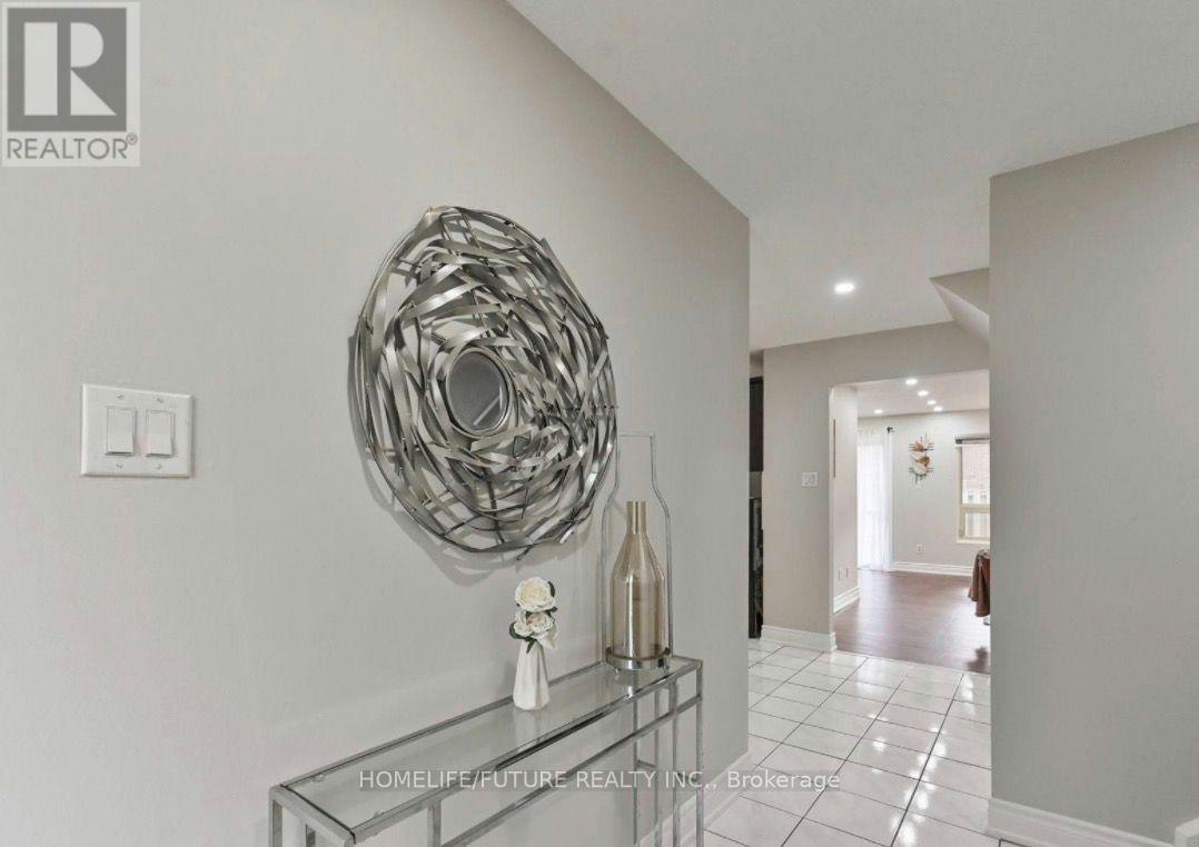 44-40 Dundalk Drive, Toronto, ON, M1P 4S3 - 2
