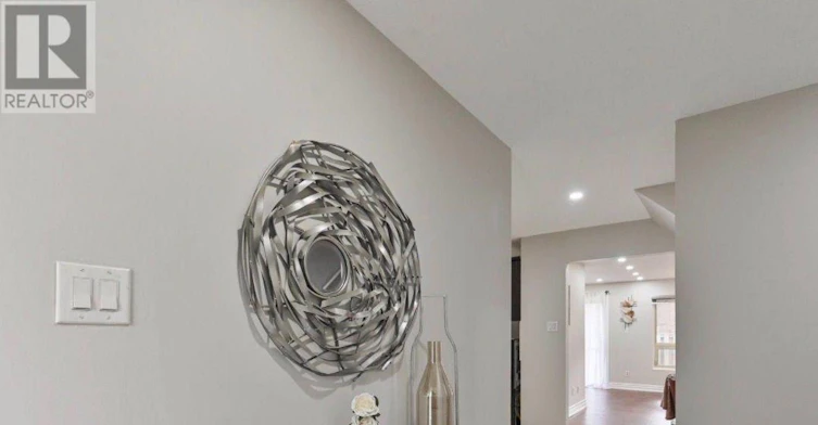 44-40 Dundalk Drive, Toronto, ON, M1P 4S3 - 2