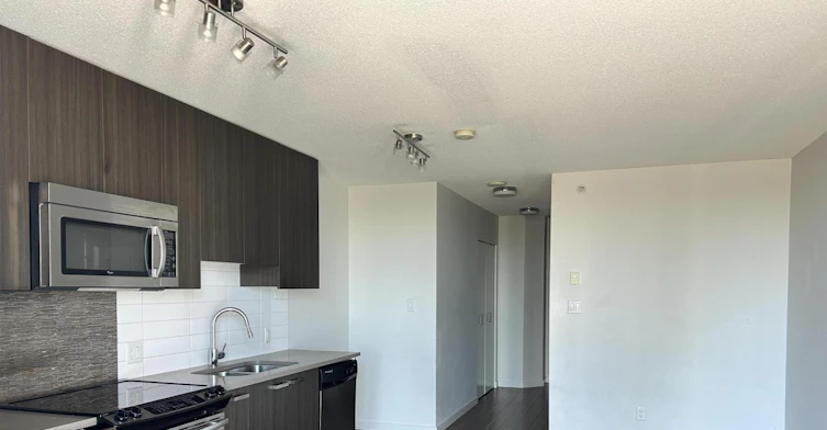 13325-102 A Street, Surrey, BC, V3T 0J5 - 5
