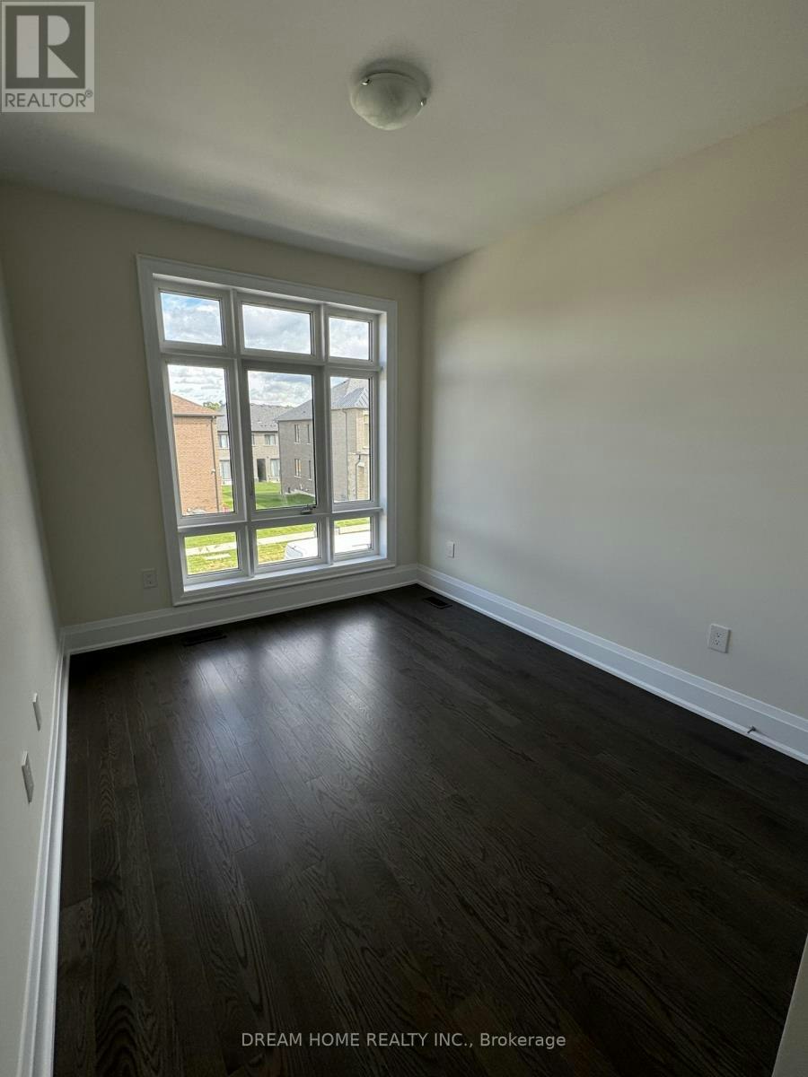 84 Tempel Street, Richmond Hill, ON, L4E 1K6 4