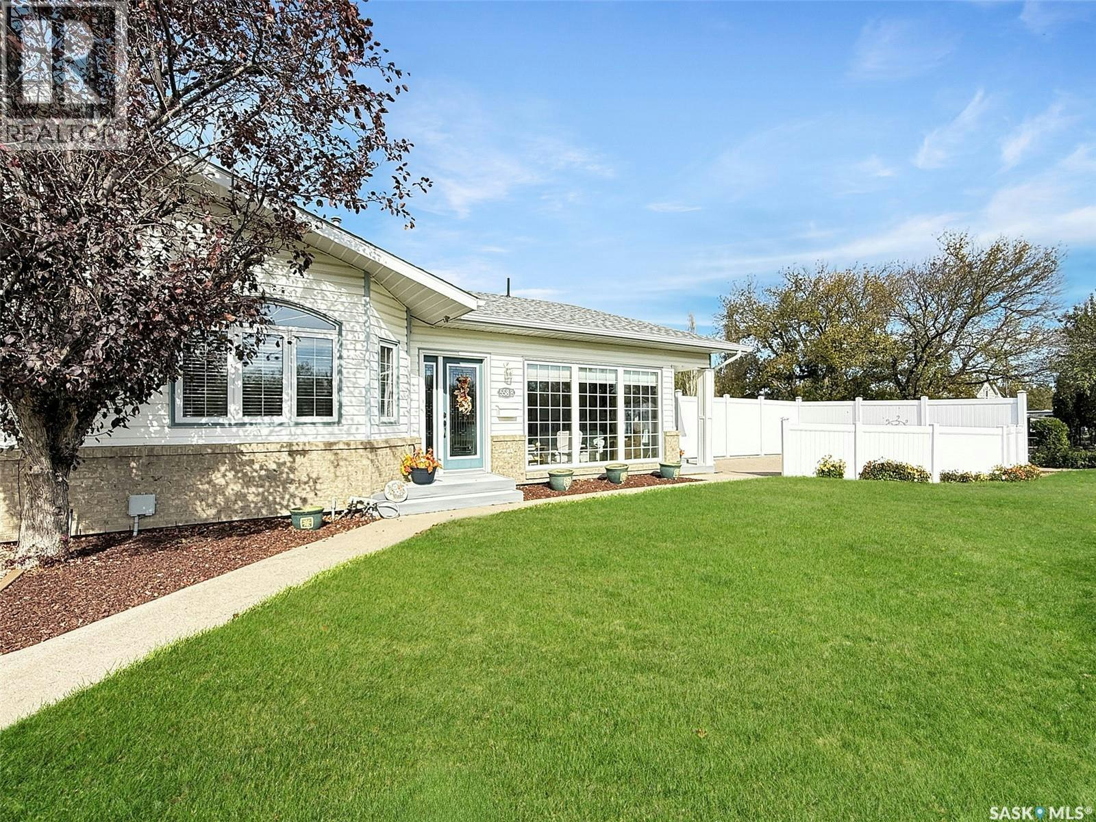 B-558 8th Avenue NE, Swift Current, SK, S9H 2R1