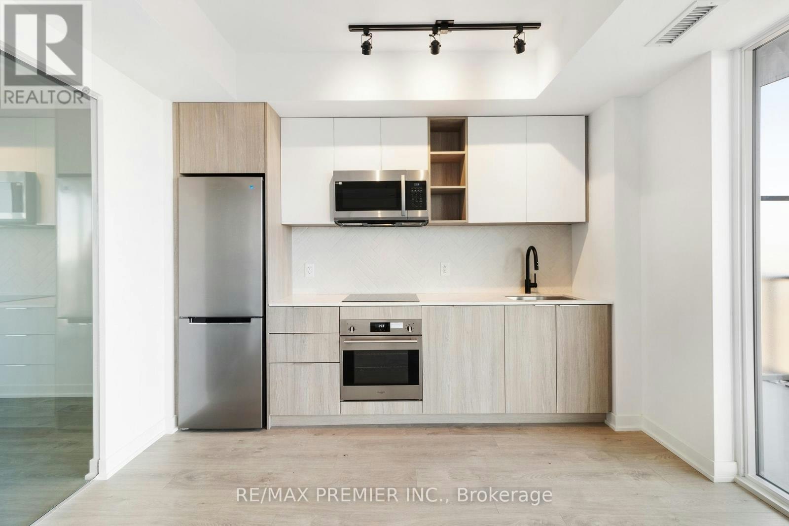 1007-36 Zorra Street, Toronto, ON, M8Z 0G5 - 17