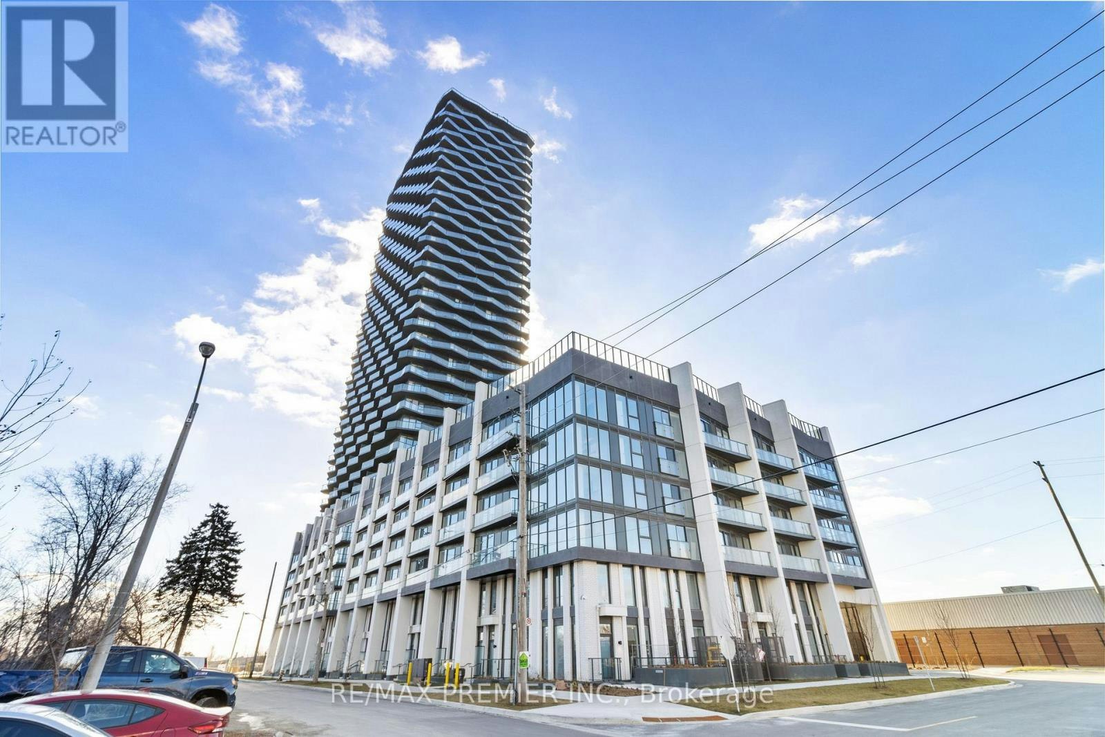 1007-36 Zorra Street, Toronto, ON, M8Z 0G5