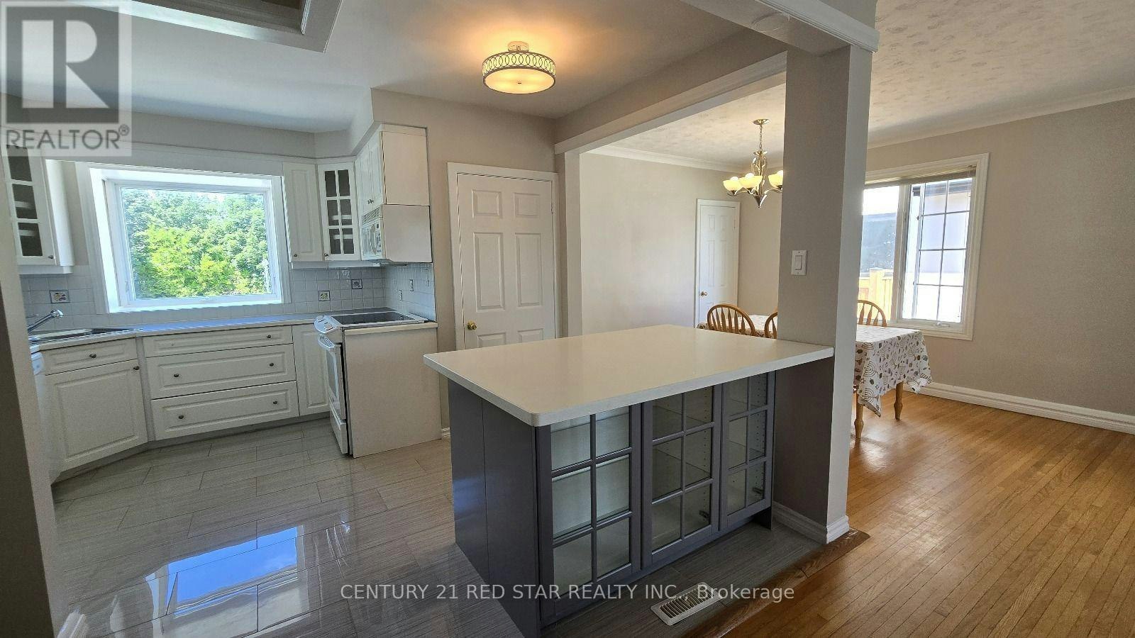 MAIN-235 Mary Street, Oakville, ON, L6K 1S5 5