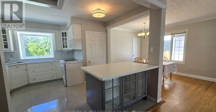 235 Mary Street, Oakville, ON, L6K 1S5 - 5