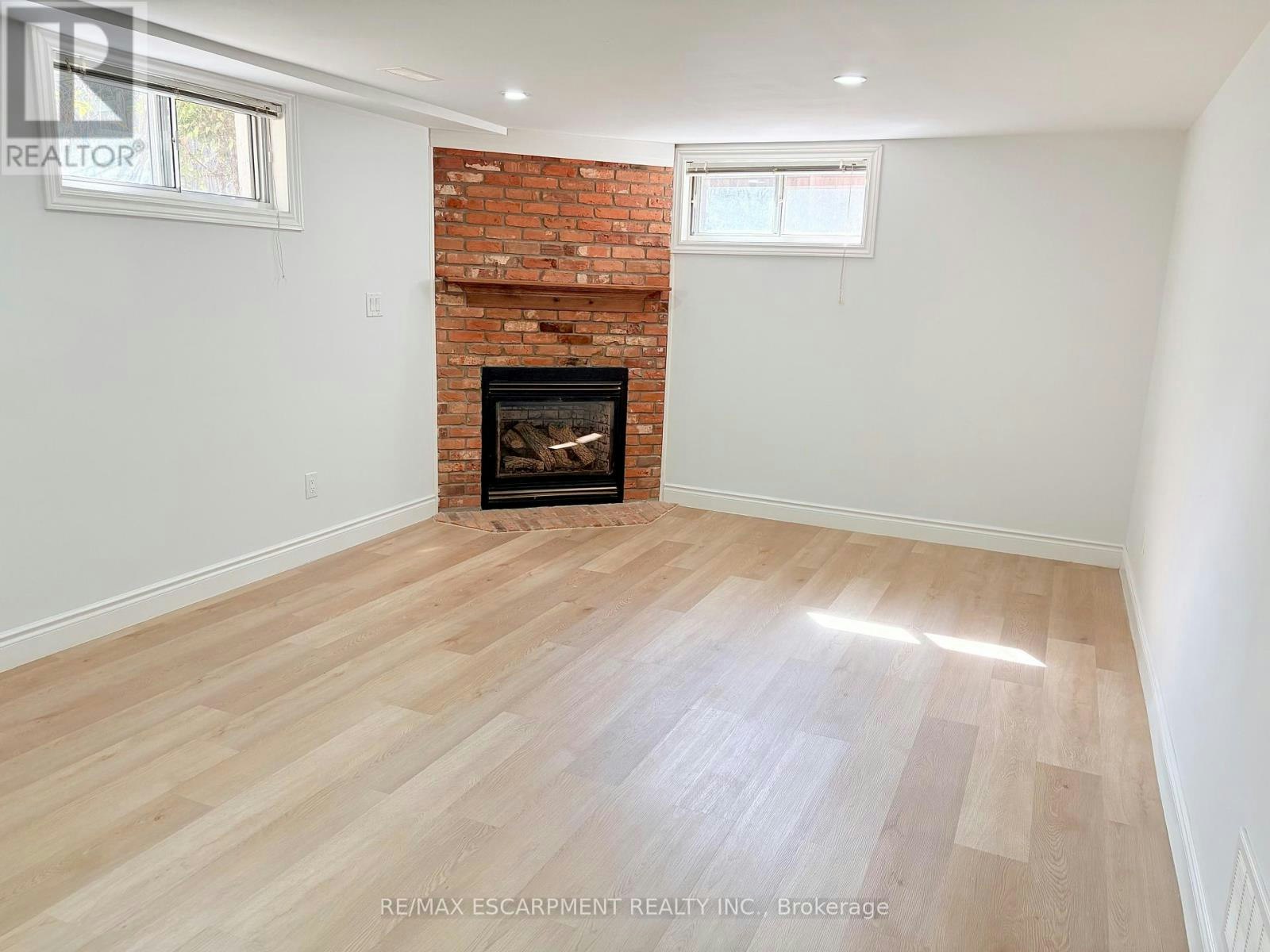 LOWER-292 Woodward Avenue, Milton, ON, L9T 1V2 - 8