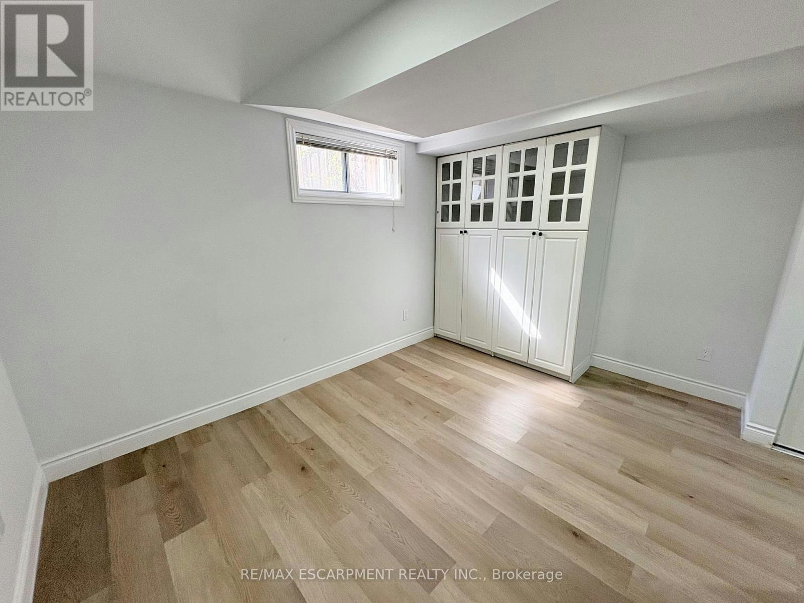 LOWER-292 Woodward Avenue, Milton, ON, L9T 1V2 - 11