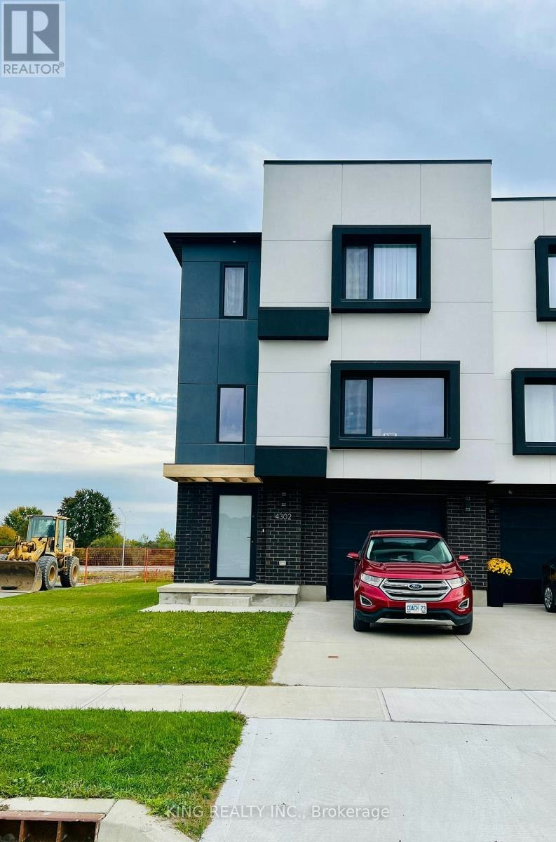 4302 Lismer Lane, London, ON, N6L 0H8 - 2