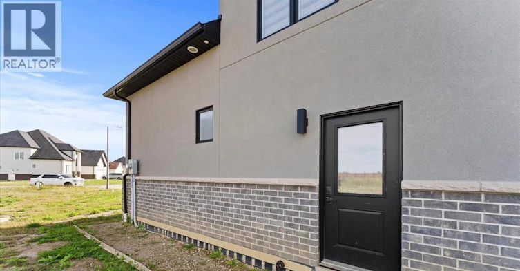 LOWER-4416 Belmont Avenue, Lakeshore, ON, N0P 1J0 - 2