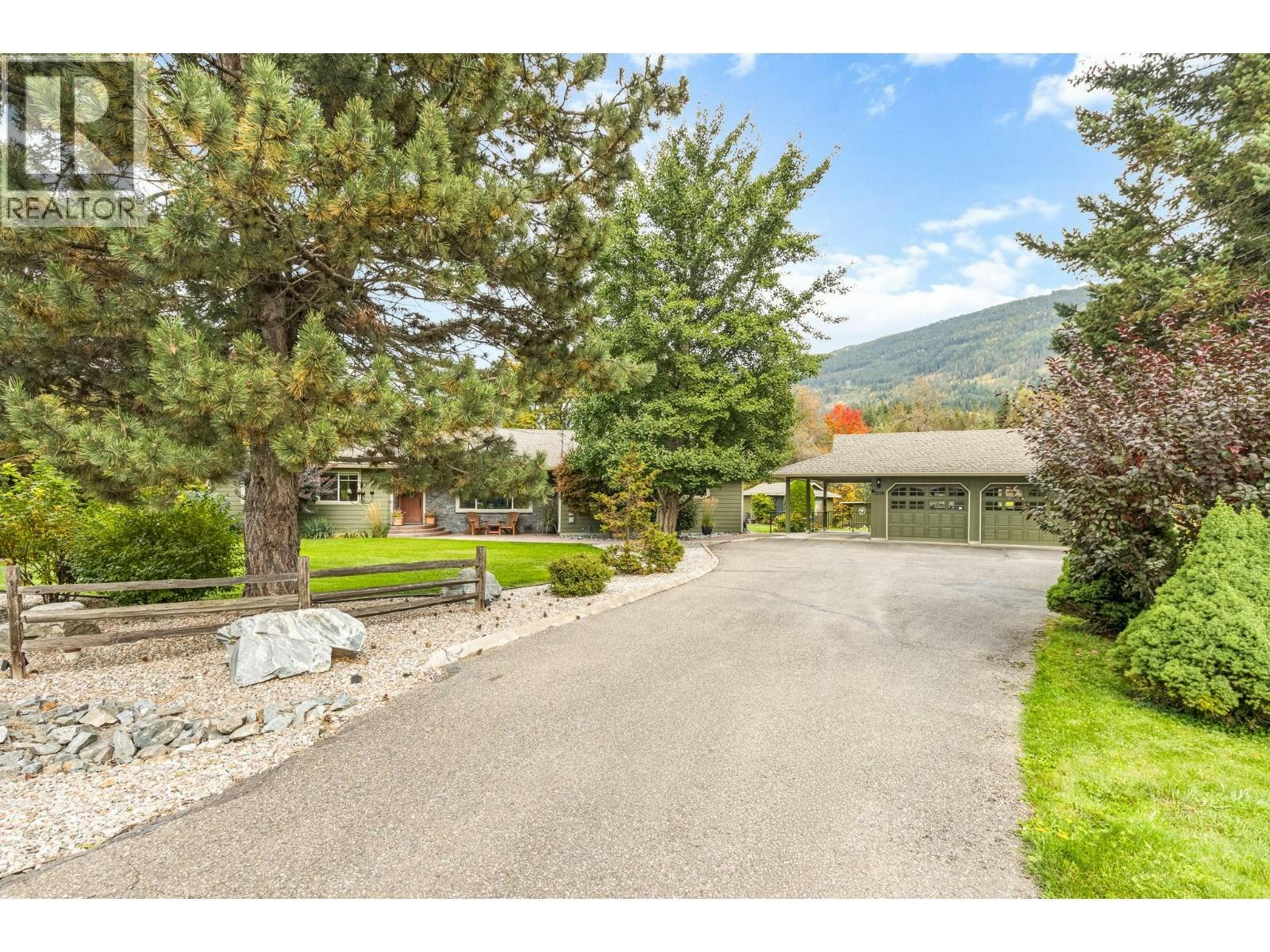 7200 NE 54 Street, Salmon Arm, BC, V0E 1K0