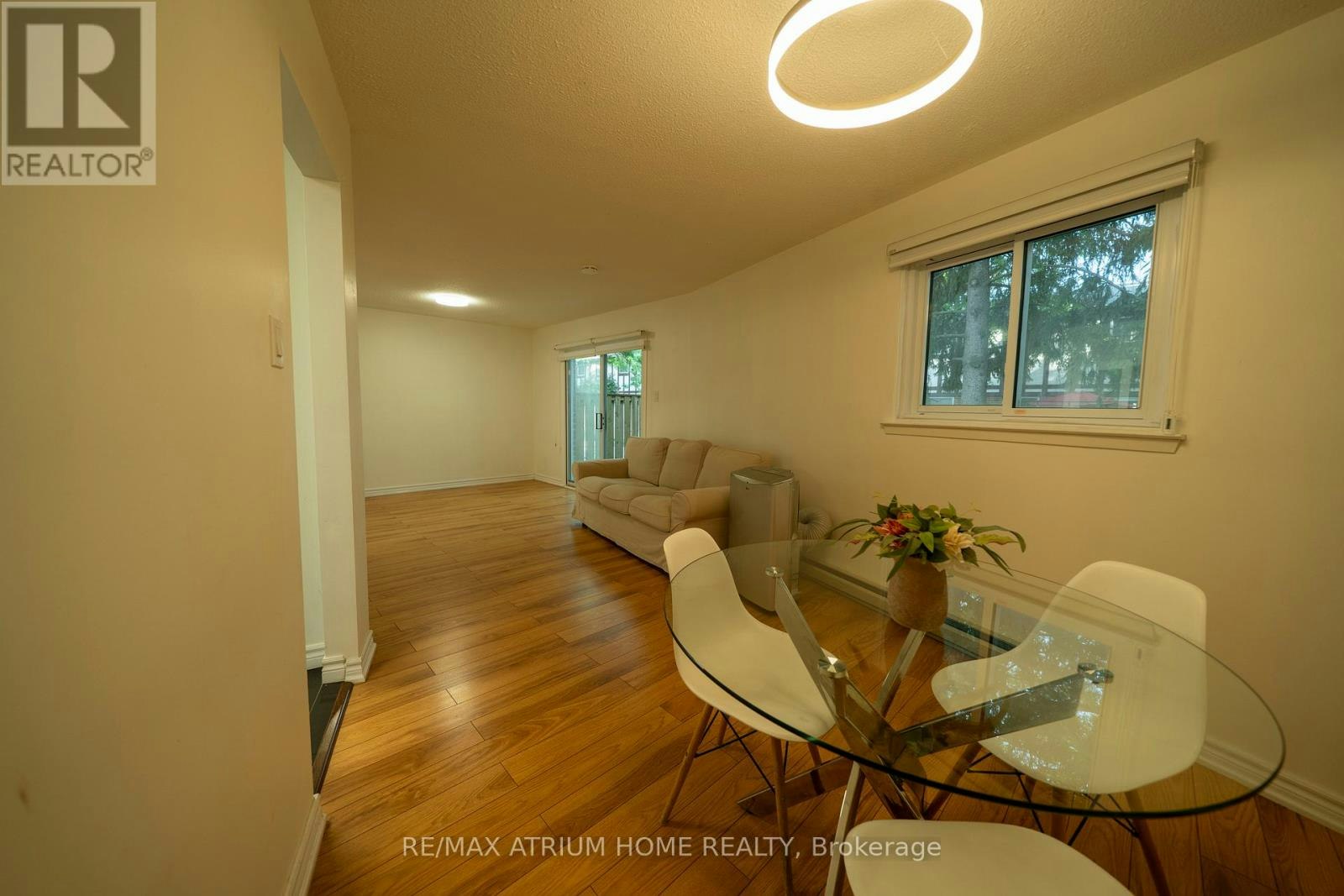 38 Reith Way, Markham, ON, L3T 5C7 3