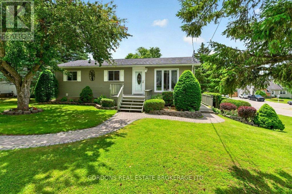 450 Charles Street N, Gananoque, ON, K7G 1V7