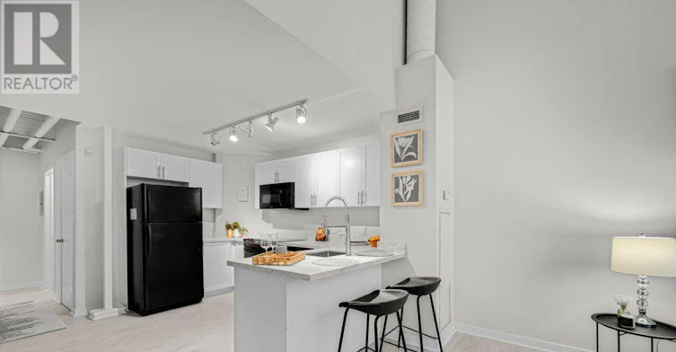 107-66 Bay Street S, Hamilton, ON, L8P 4Z6 - 12