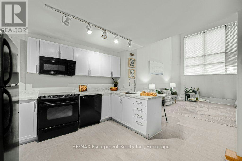107-66 Bay Street S, Hamilton, ON, L8P 4Z6 - 10