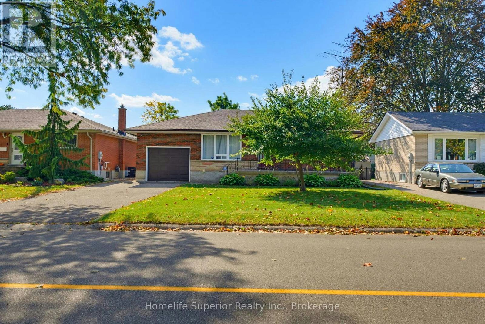 41 Wiltshire Drive N, Brantford, ON, N3R 5B1