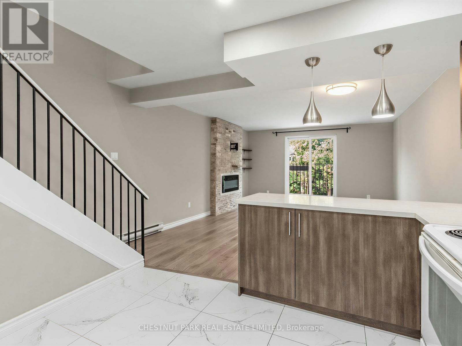 2-880 Broadview Avenue, Toronto, ON, M4K 2R1 - 8