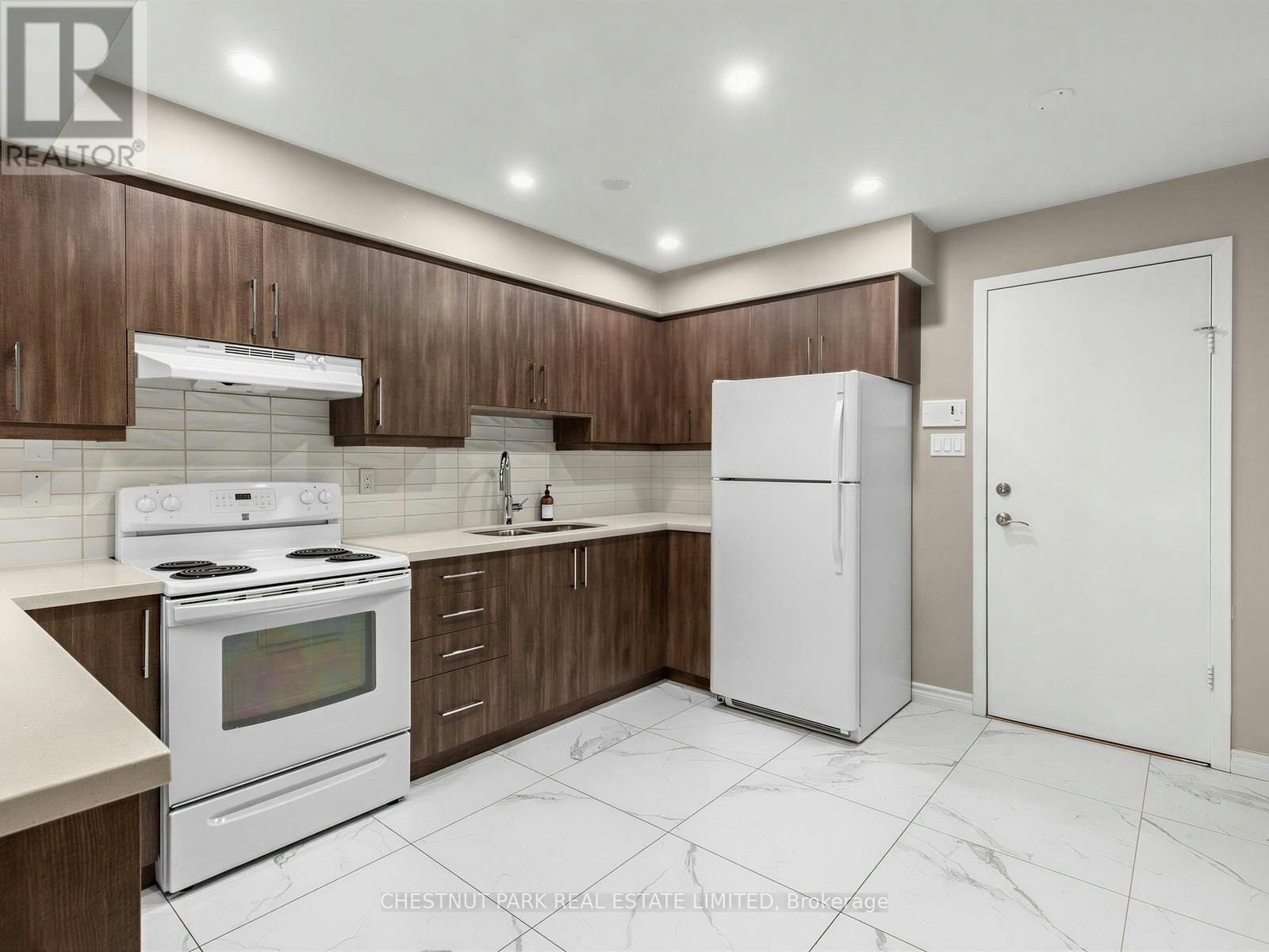 2-880 Broadview Avenue, Toronto, ON, M4K 2R1 - 6