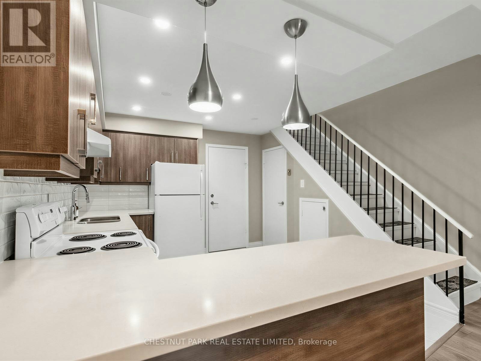2-880 Broadview Avenue, Toronto, ON, M4K 2R1 - 5