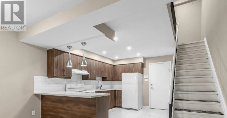 2-880 Broadview Avenue, Toronto, ON, M4K 2R1 - 3