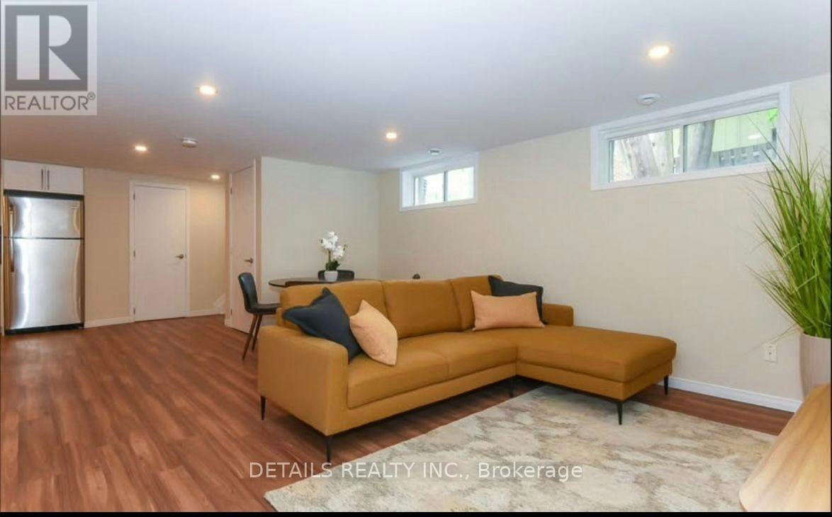 B-2364 Cheshire Road, Ottawa, ON, K2C 1G3 - 2