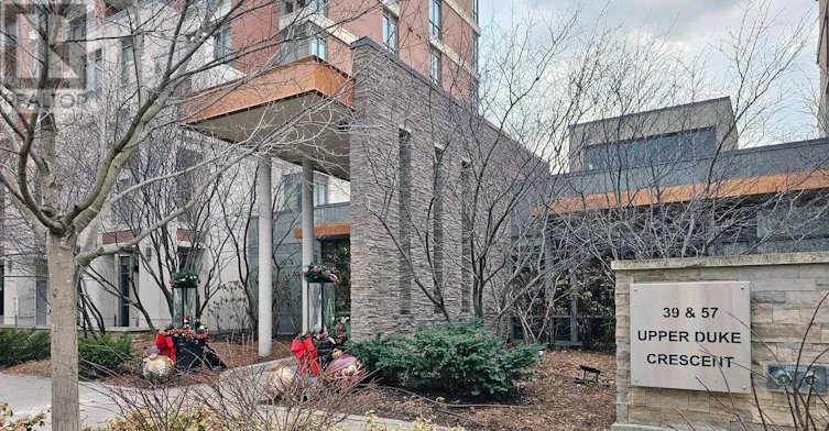 607-57 Upper Duke Crescent, Markham, ON, L6G 0B9 - 3