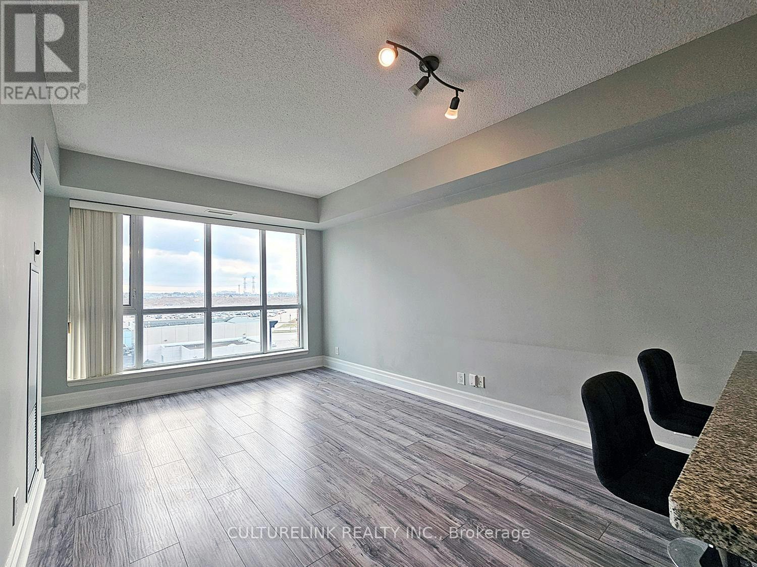 607-57 Upper Duke Crescent, Markham, ON, L6G 0B9 - 8